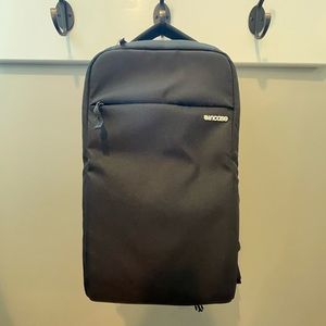 Incase backpack excellent used condition